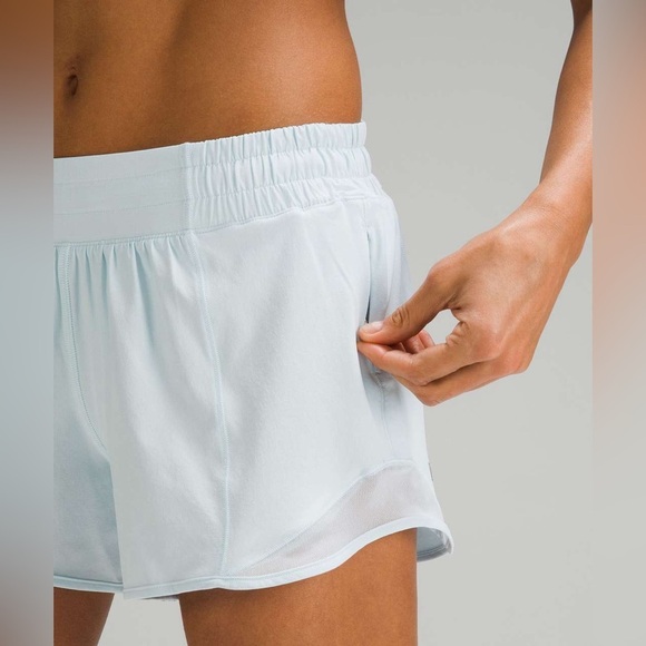 C - Lululemon Hotty Hot Low-Rise Lined Short 4"
Powder Blue - Picture 5 of 6